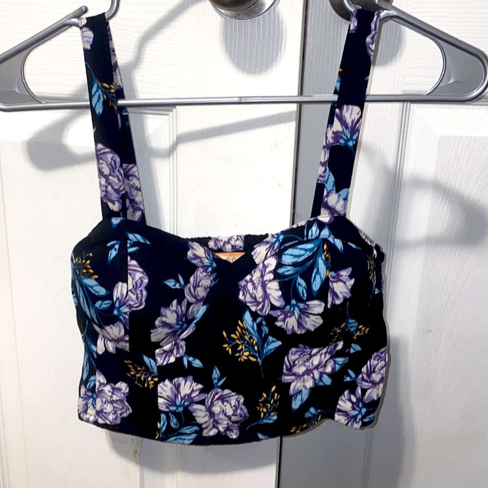 Black floral crop top womens